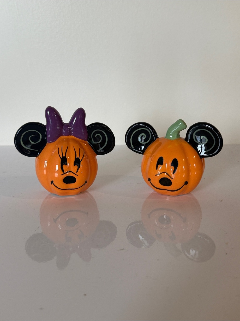 Halloween Salt and pepper Shaker - Mickey Mouse Minnie Mouse